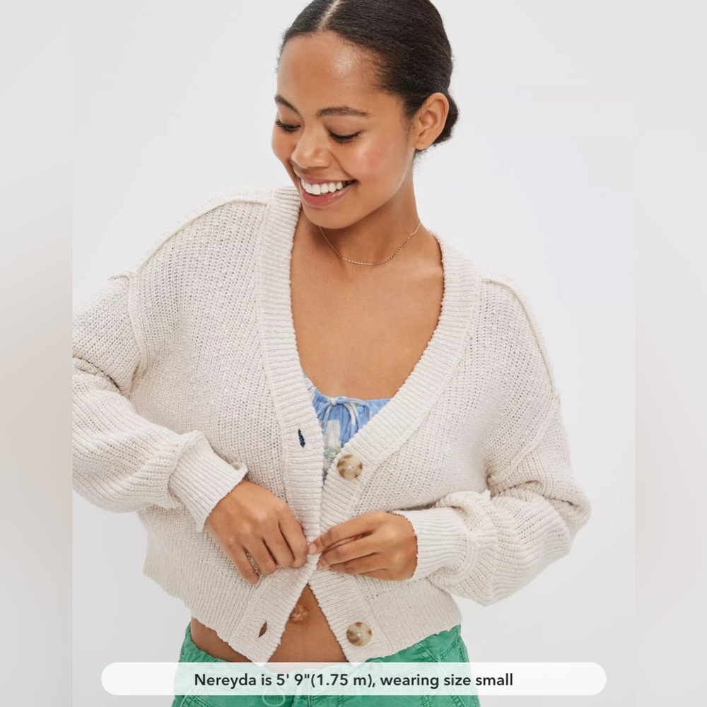 AE Cropped Cardigan